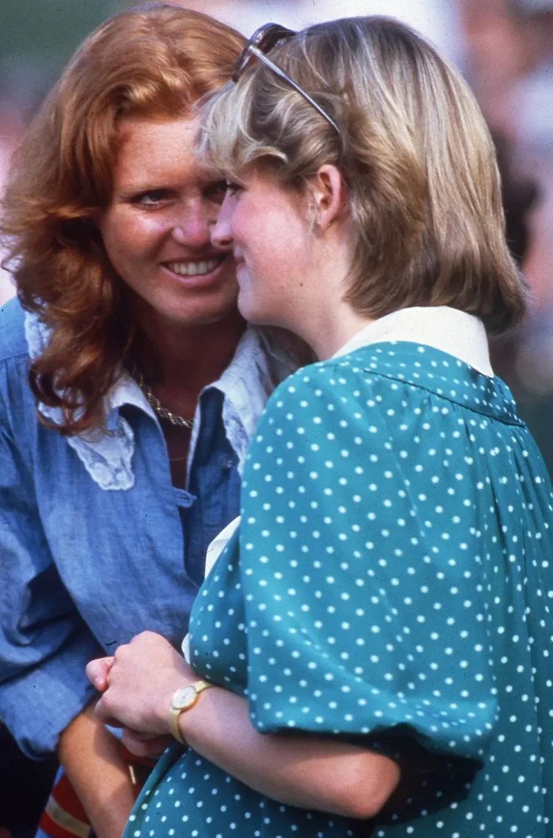 Sarah Fergusson con Diana de Gales.