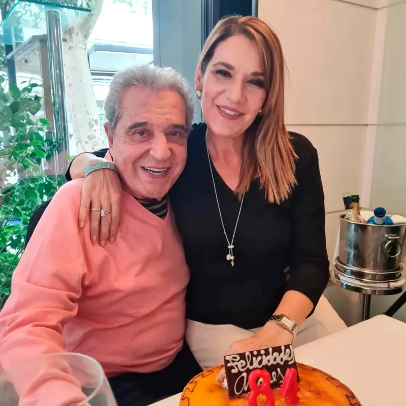 Andrés Pajares sopló las velas junto a su mujer, Juani.