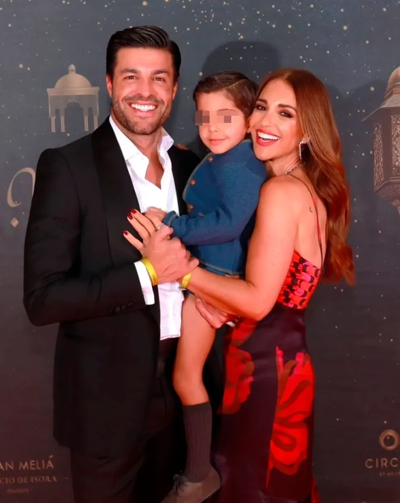 Paula Echevarría con su pareja y con su hijo.