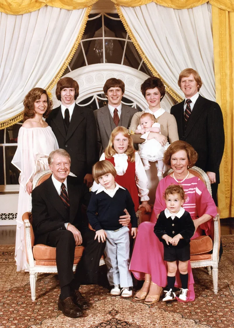 Jimmy Carter con su extensa familia.