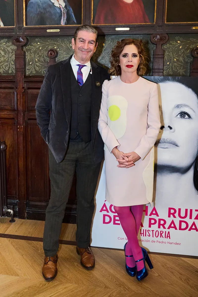 Ágatha Ruiz de la Prada, con José Manuel Díaz-Patón, su actual pareja, con la que asegura ser muy feliz.