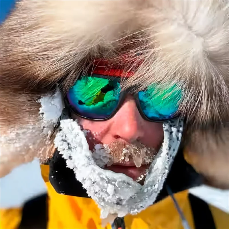 Paratleta con hielo en la cara