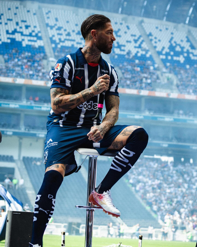 Sergio Ramos en su presentación con el Rayados de Monterrey. Foto: redes sociales.