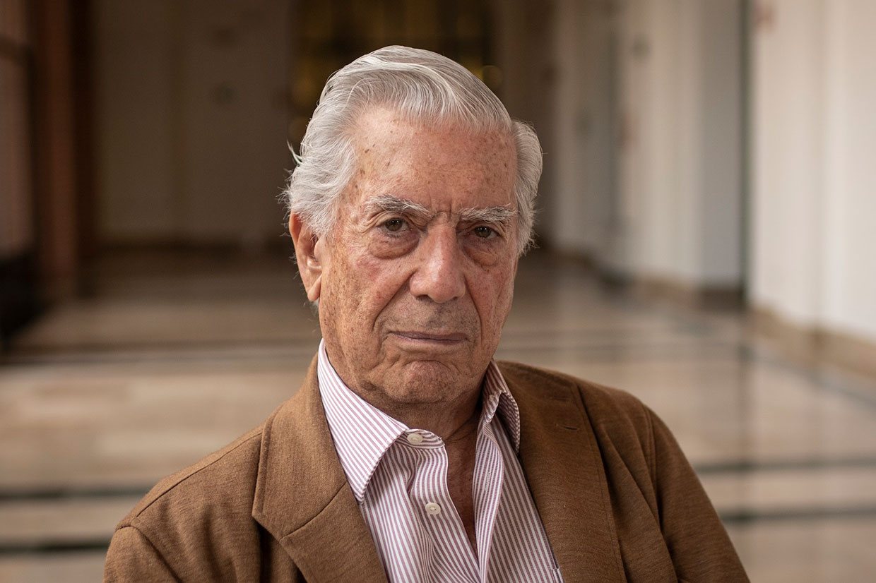 Mario Vargas Llosa su curiosa vida amorosa de su tía política a su prima