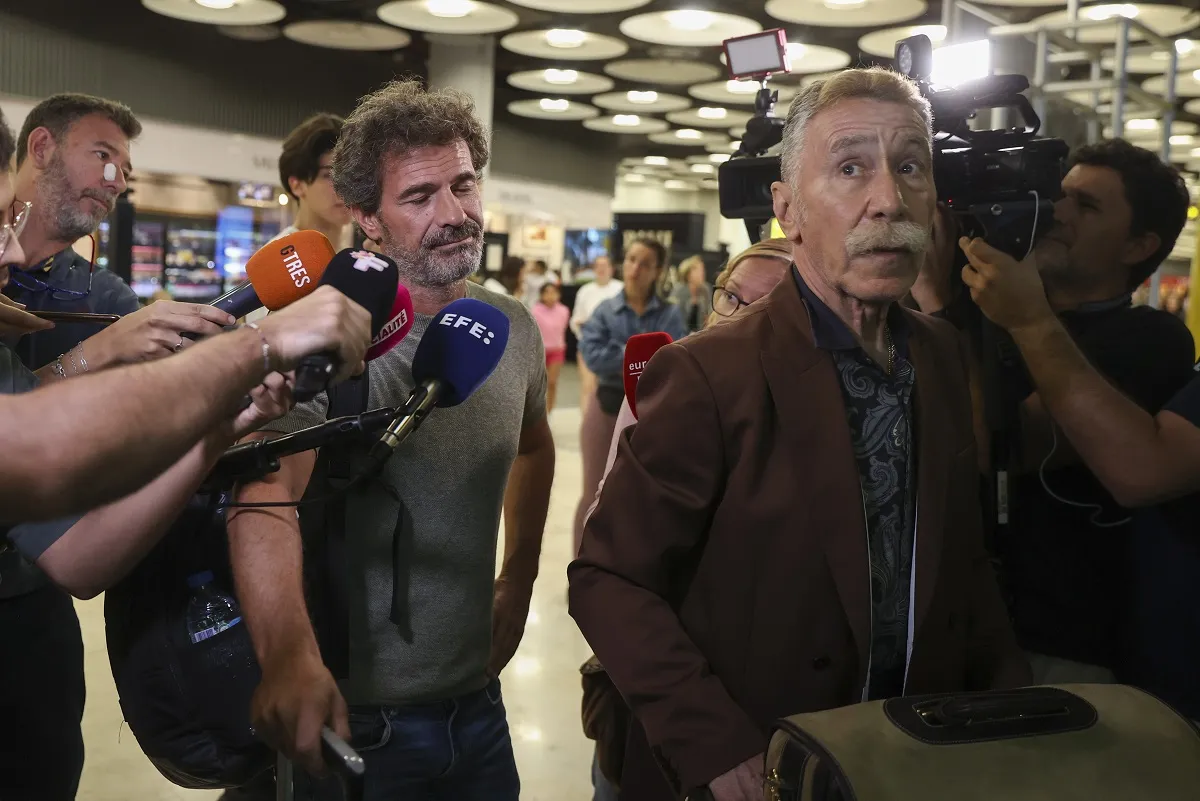 Rodolfo Sancho, en el aeropuerto de Madrid, recién aterrizado de su 1º viaje a Tailandia.