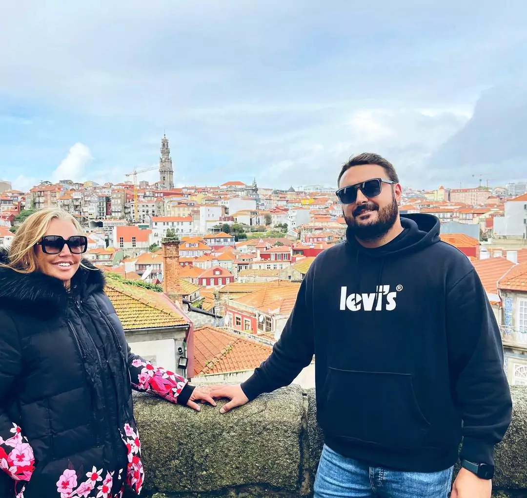 Belén Esteban y Miguel Marcos durante su escapada a Oporto (Instagram: @belenestebanmenendez)