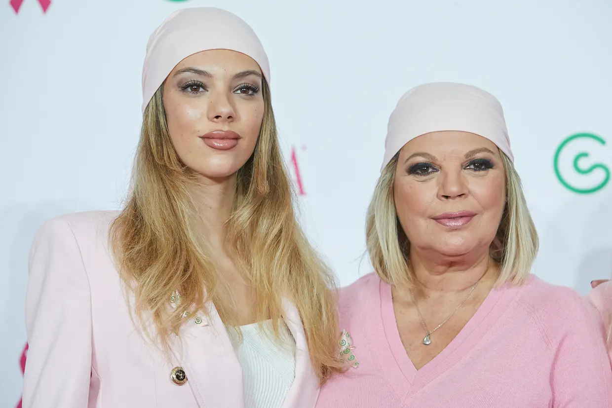 Terelu Campos con su hija Alejandra Rubio en un evento de lucha contra el cáncer.