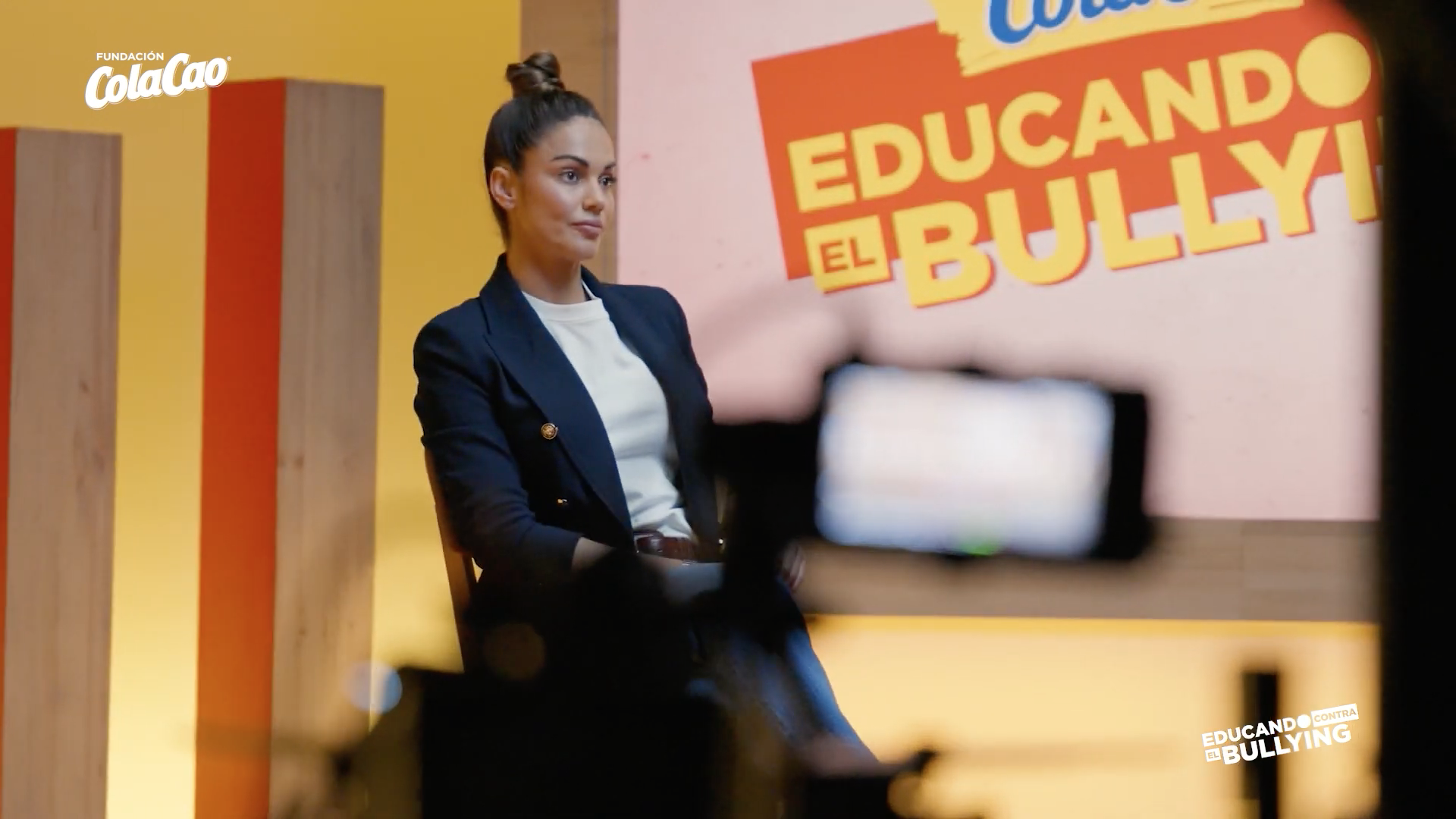 Lara Álvarez en una campaña contra el bullying.
