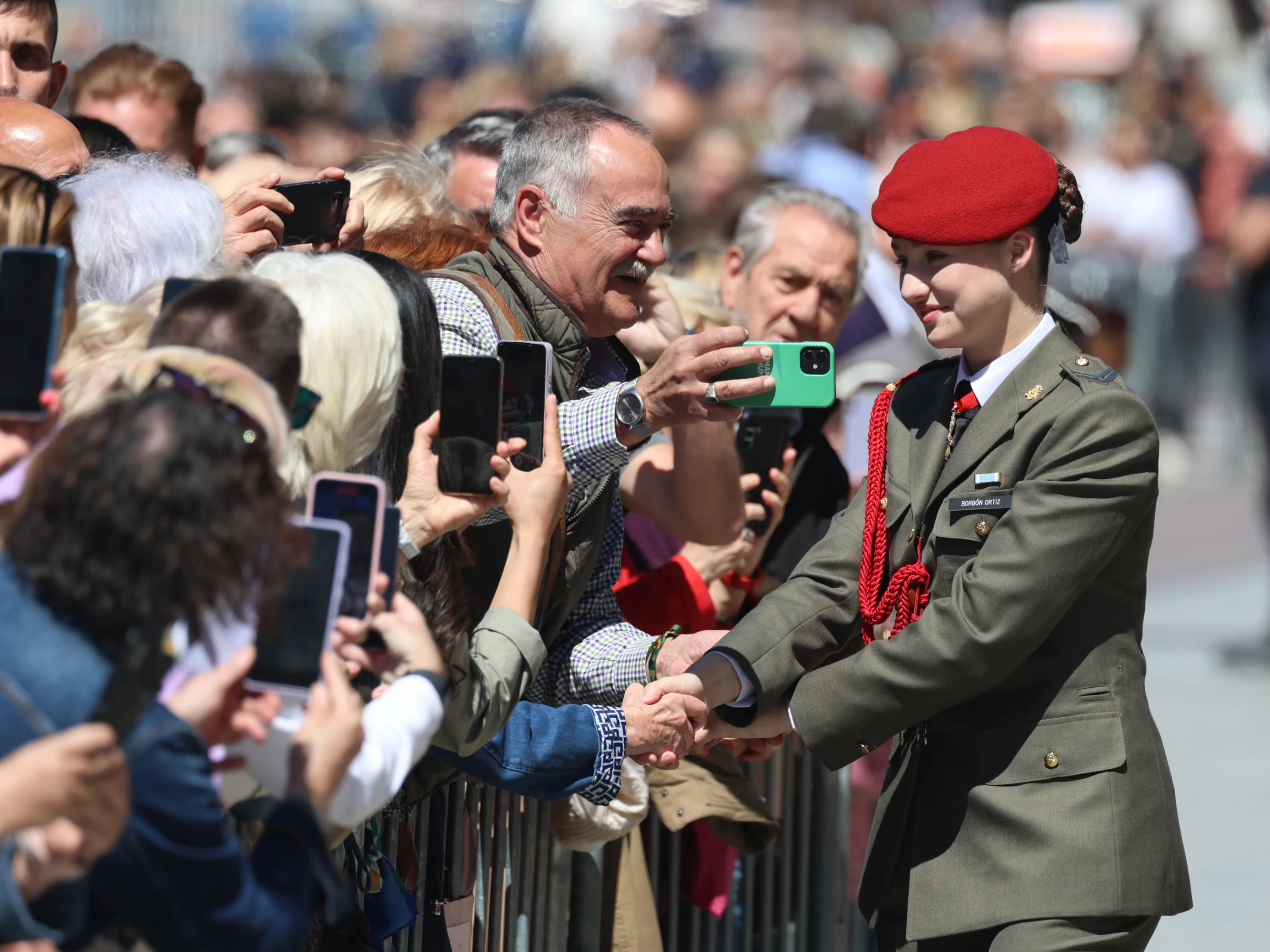 La princesa Leonor recibe la medalla de aragón