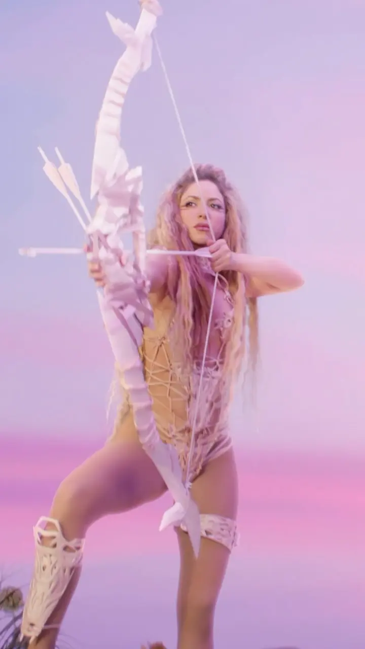 Imagen del nuevo videoclip de Shakira del álbum 'Las mujeres ya no lloran'.