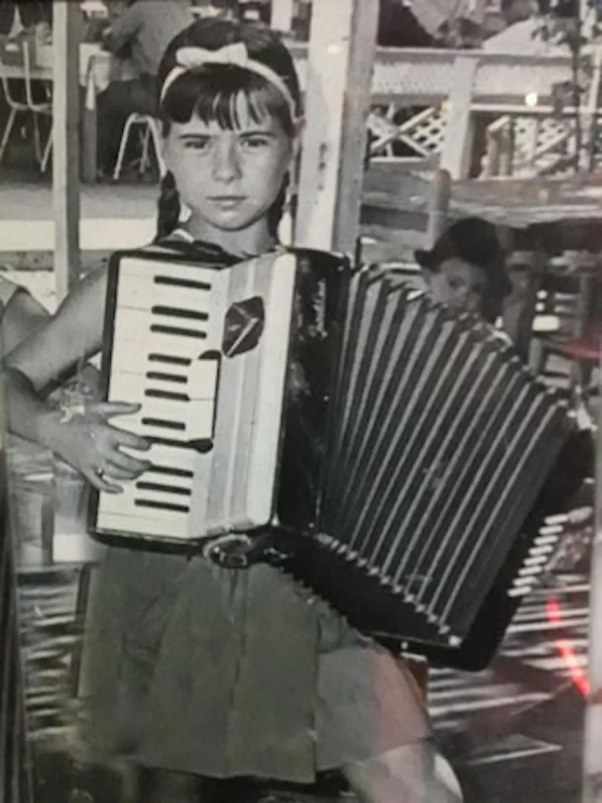 MARIA JESUS Y SU ACORDEON  de pequeña