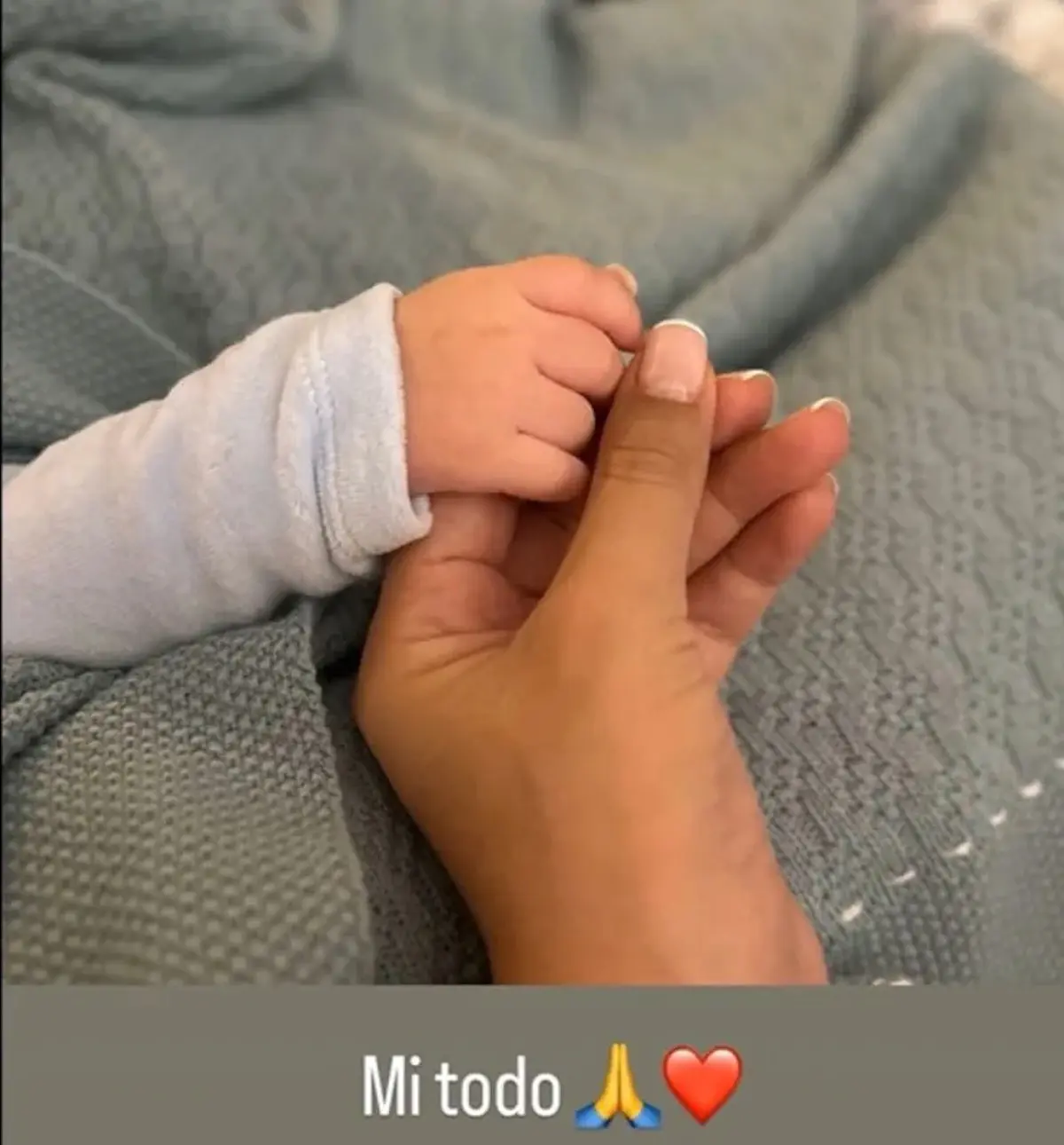 Gabriela Guillén con su bebé
