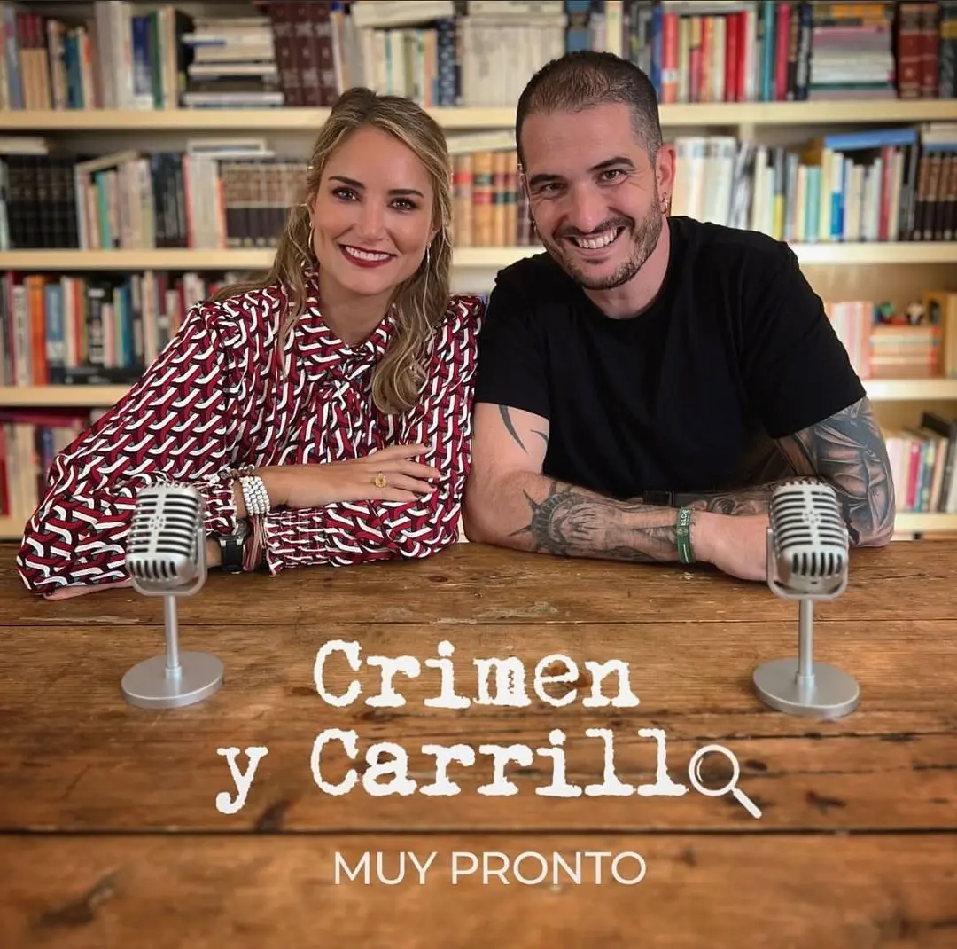 Alba forma parte del podcast 'Crimen y Carrillo'.