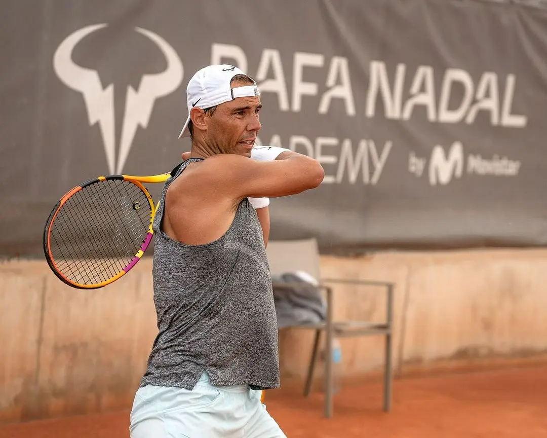 Rafa Nadal tiene una academia de tenis que se ha convertido en lugar de peregrinaje para muchas celebridades.