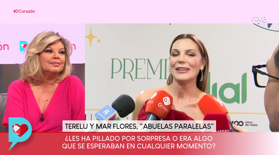 Terelu Campos y Mar Flores, en la misma posición frente a sus hijos