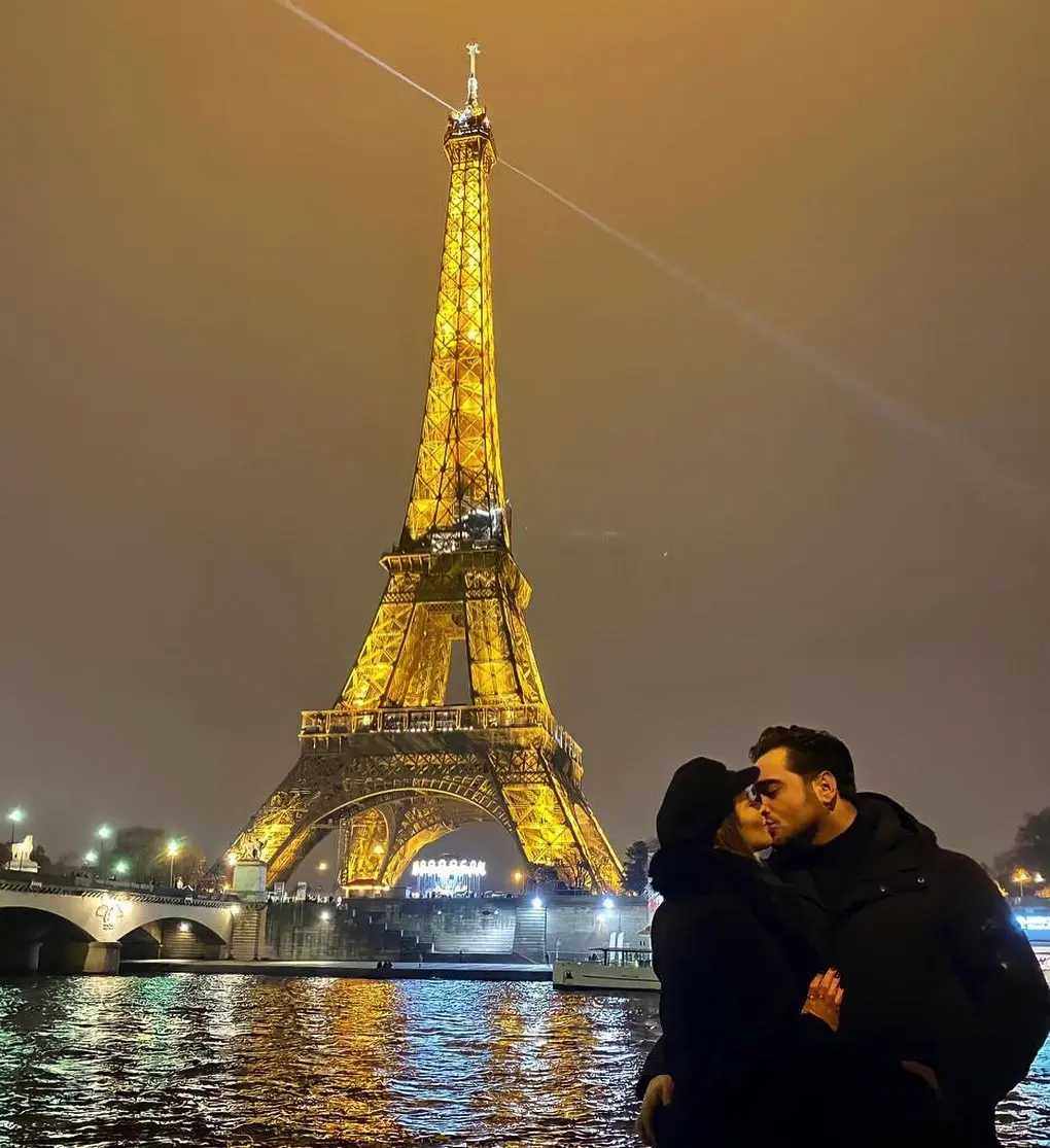 David Bustamante y Yana Olina en París.