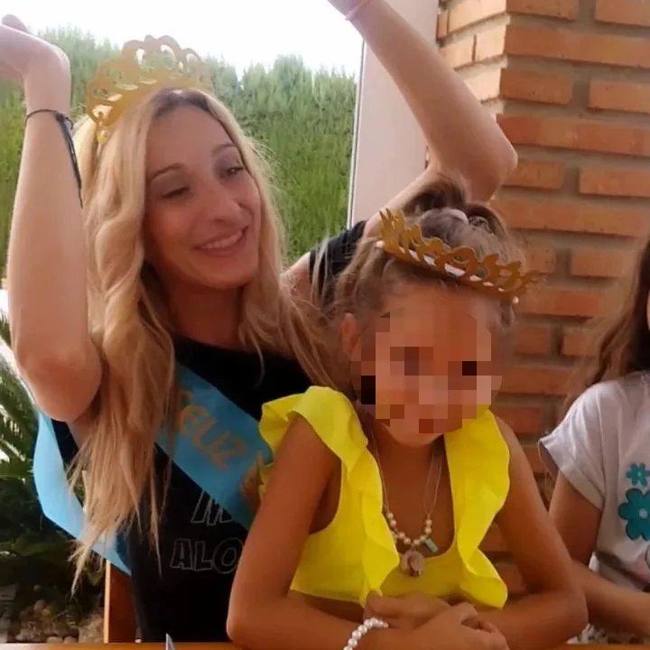 La andaluza celebró su cumpleaños junto a su pequeña.