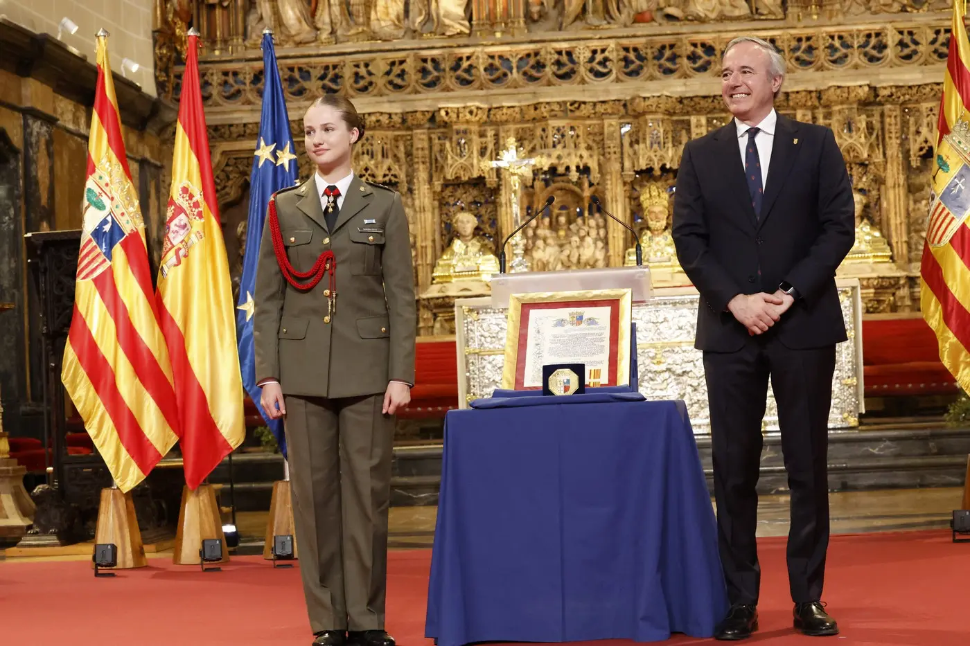 La princesa tras recibir la Medalla de Aragón. Imagen oficial de la Casa Real.