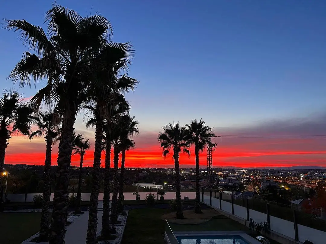 Imagen del cielo de Madrid desde su casa.