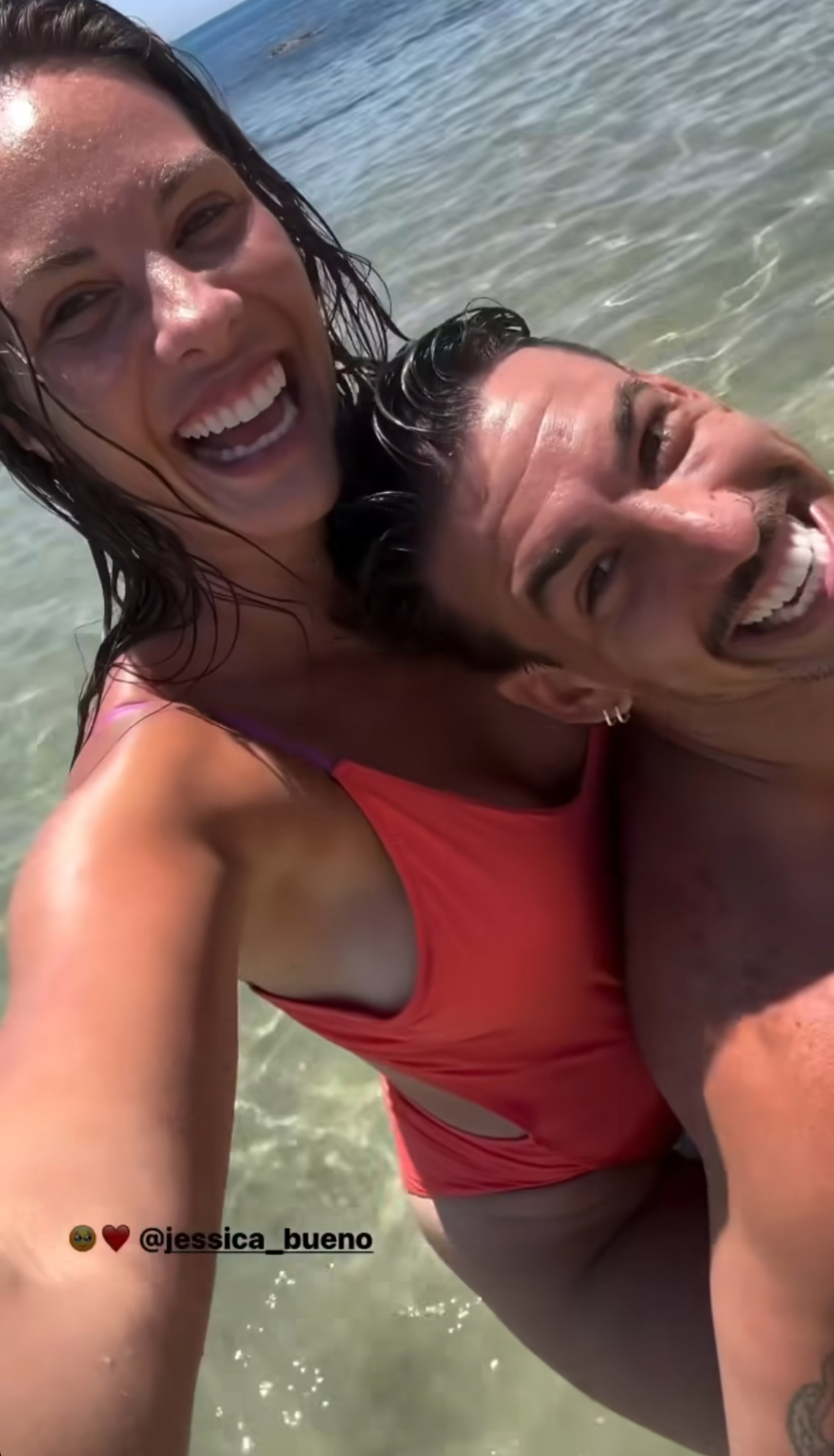 La pareja disfruta de las playas del sur de España.