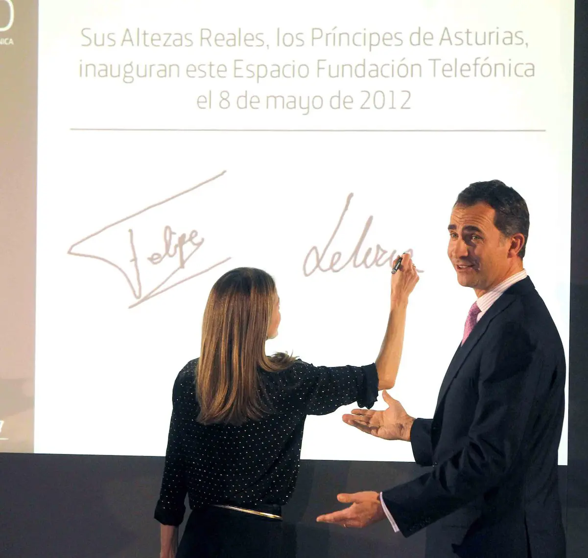 FIRMA LETIZIA Y FELIPE