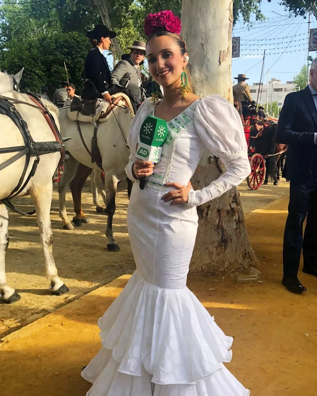 Fati Pizarro cubriendo la feria de Sevilla.