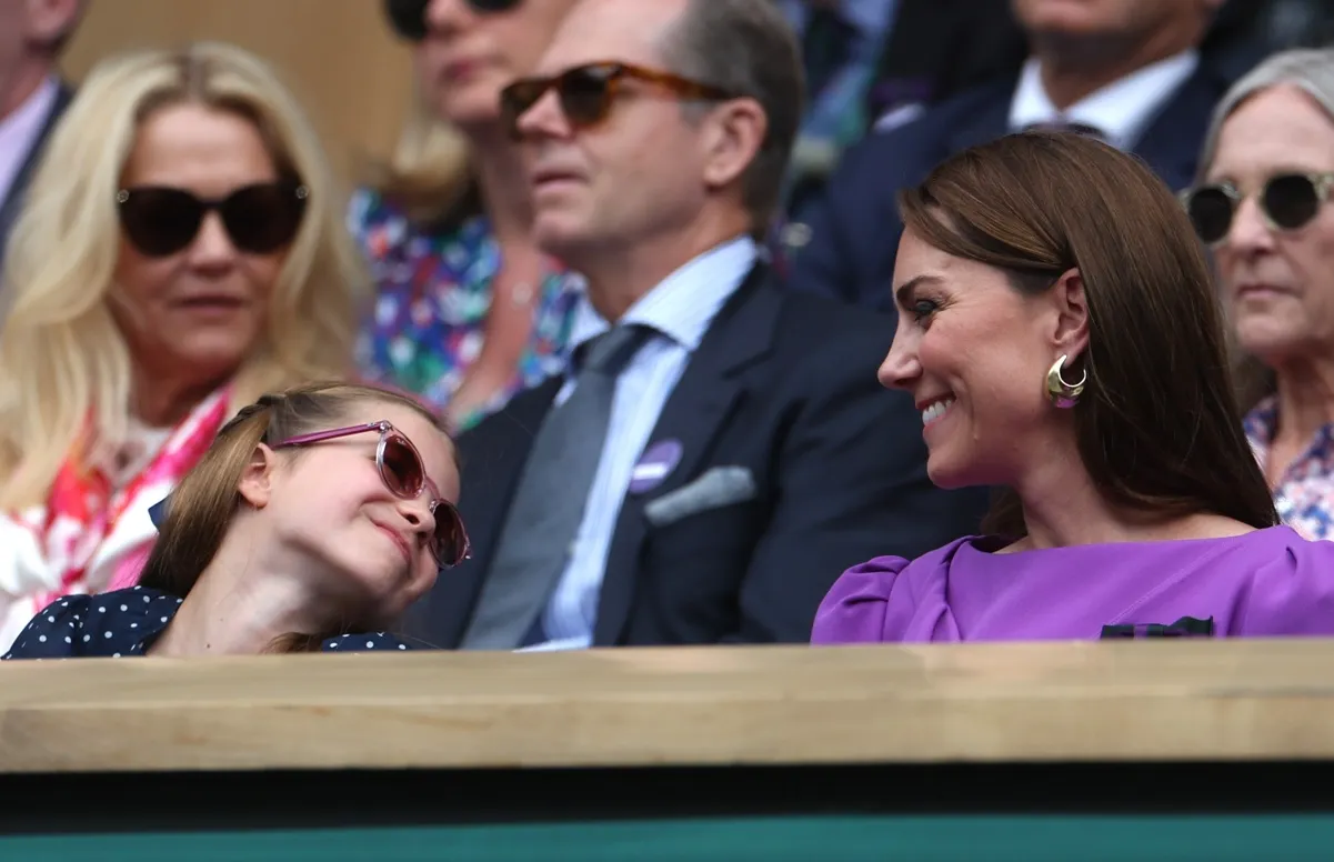 Kate Middleton y su hija Charlotte en Wimbledon.