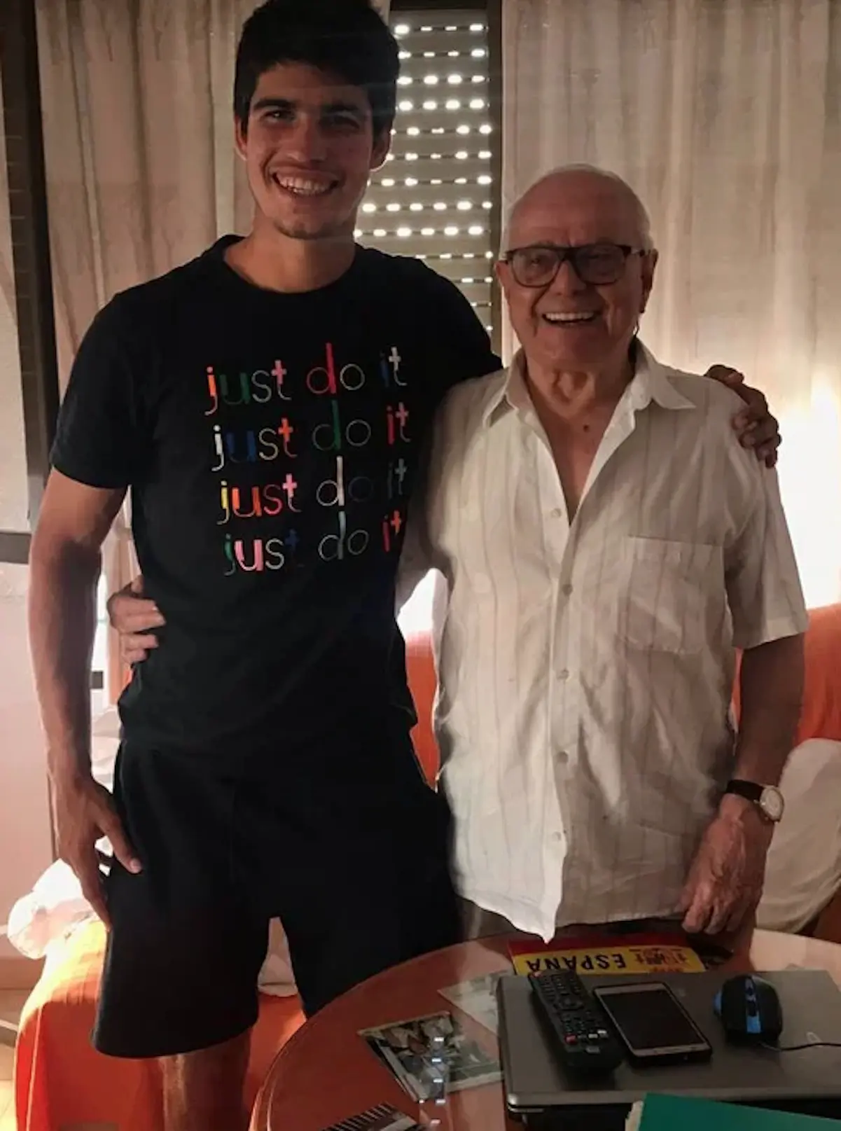 ALCARAZ Y ABUELO