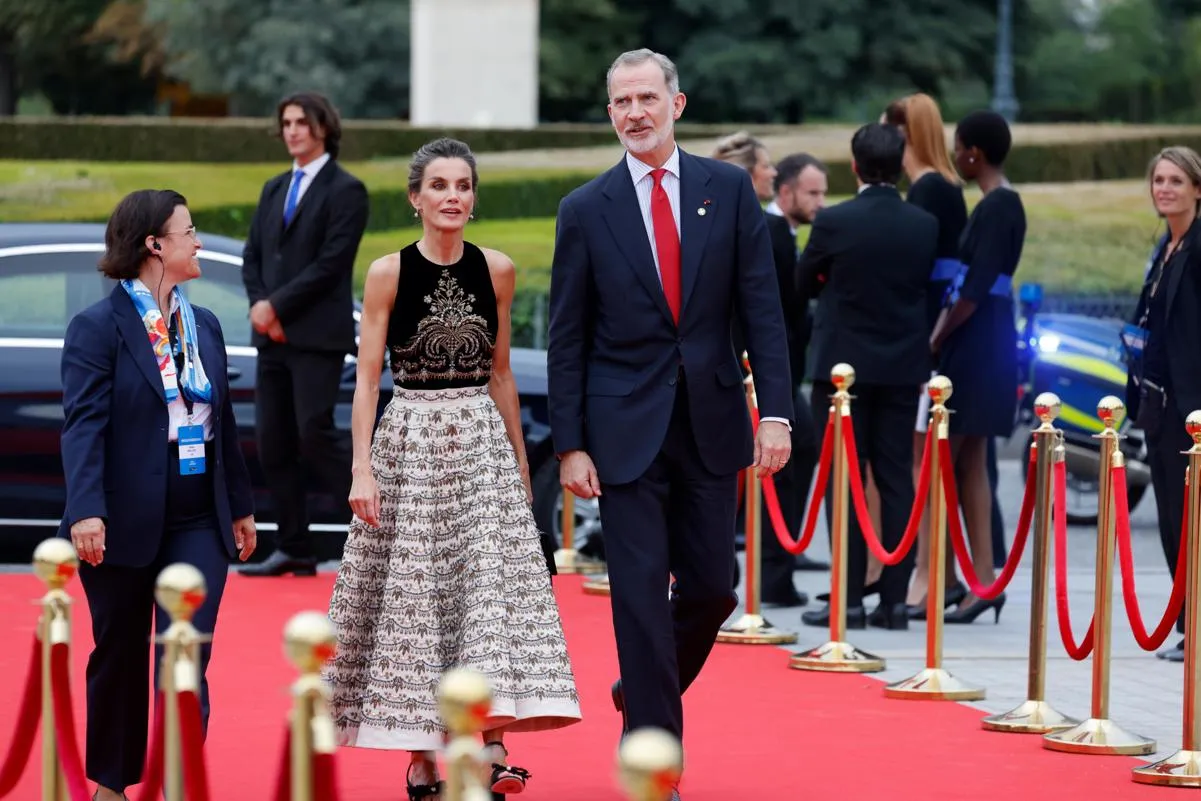 Los reyes llegan a la gala que organizó el COI.