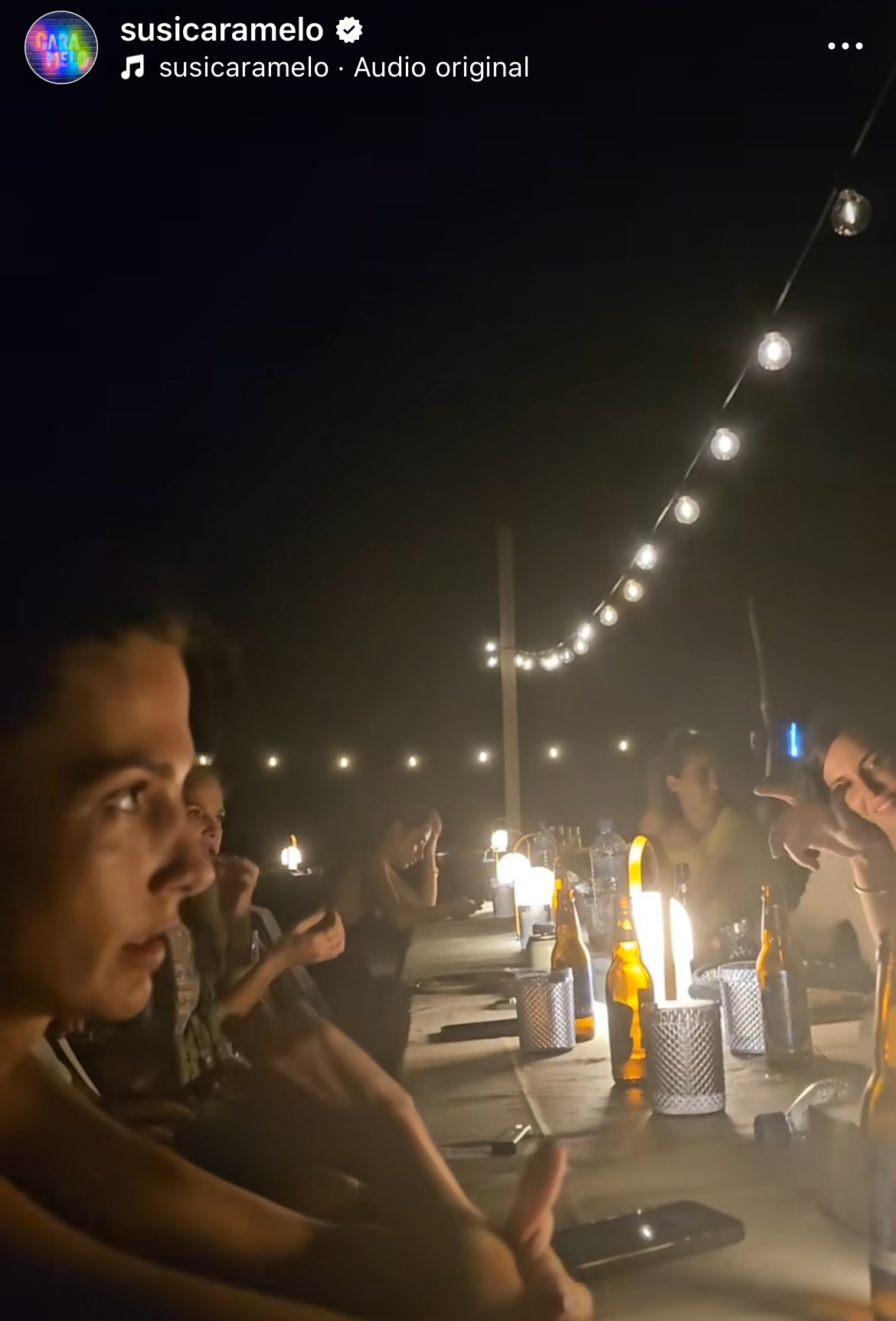 Los influencers han disfrutado de una bonita cena en alta mar.