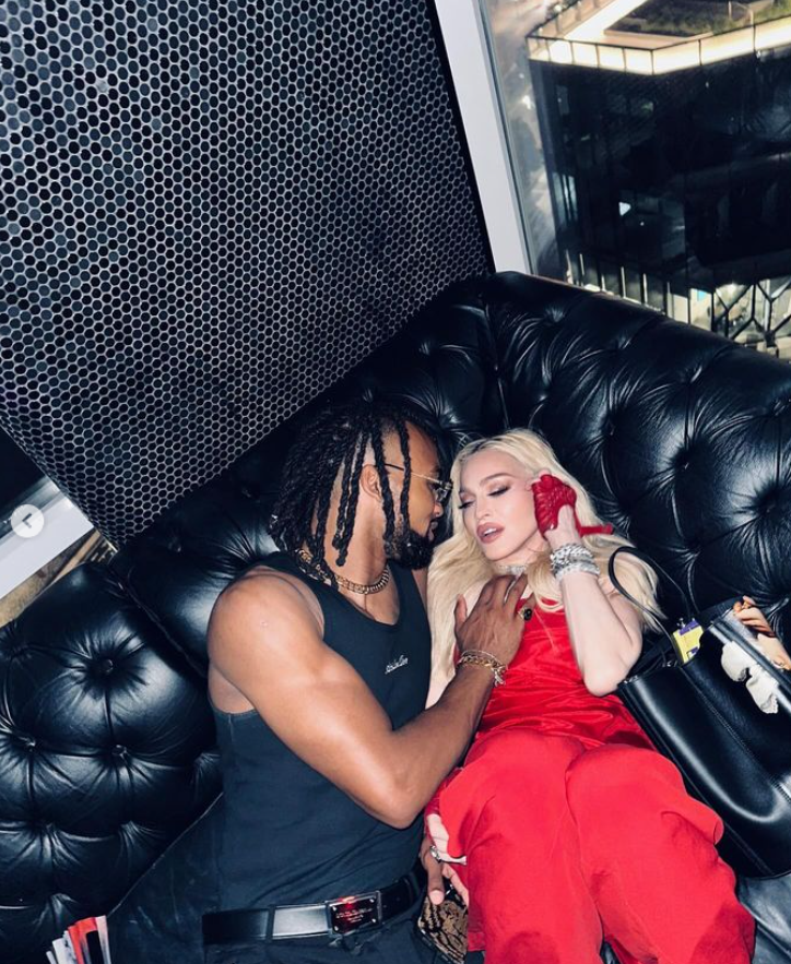 Madonna y Akeem Morris en una fotografía publicada en las redes sociales de la estrella.