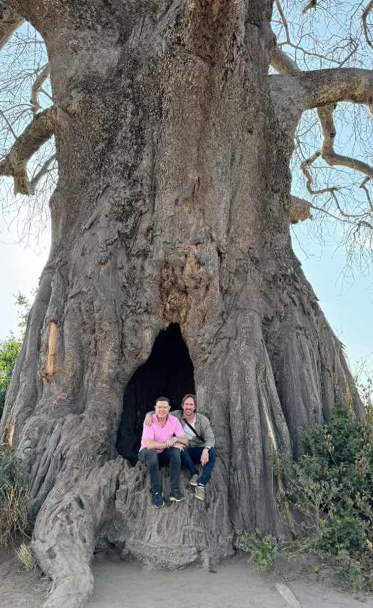 El cómico y su marido no dudaron en hacerse fotos para recordar con cariño este viaje.