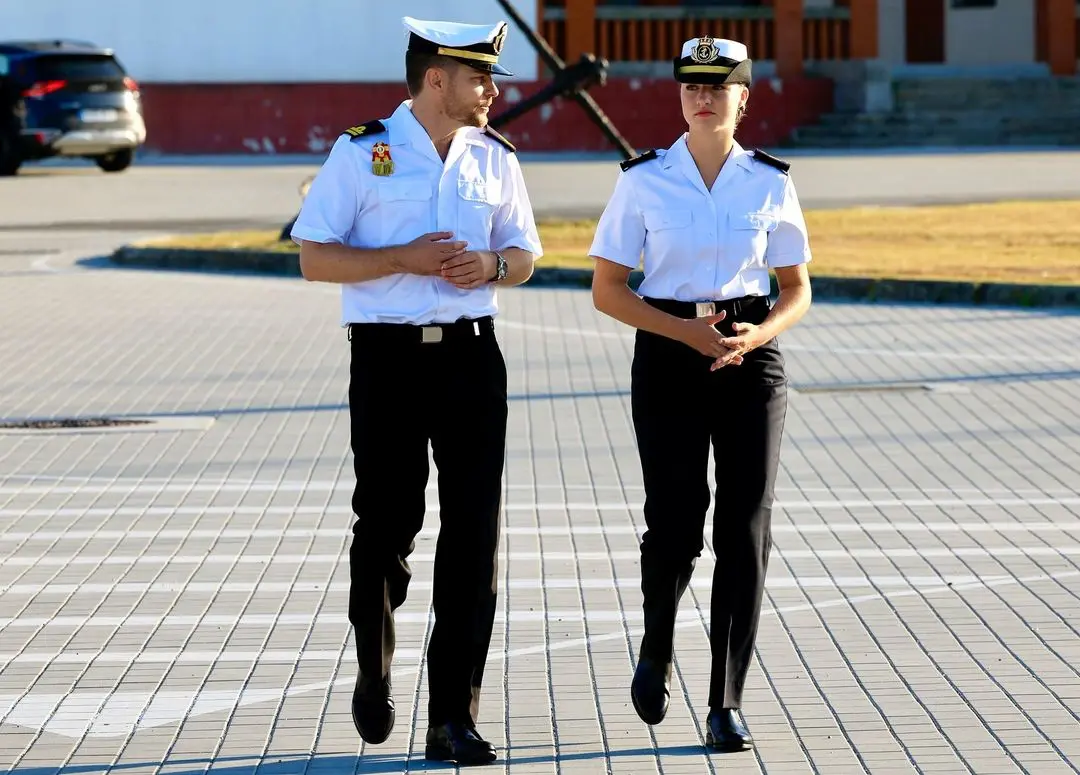 La Princesa continúa con su formación en la Escuela Naval Militar.