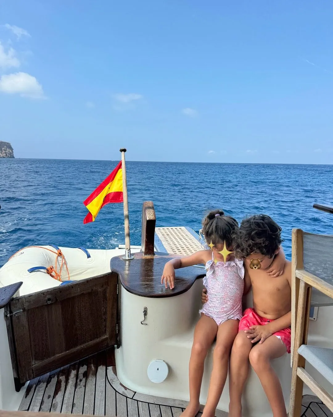 Matteo y Bianca en el barco.