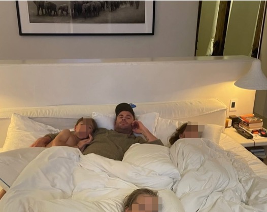 Chris Hemsworth disfruta pasando tiempo junto a sus hijos.