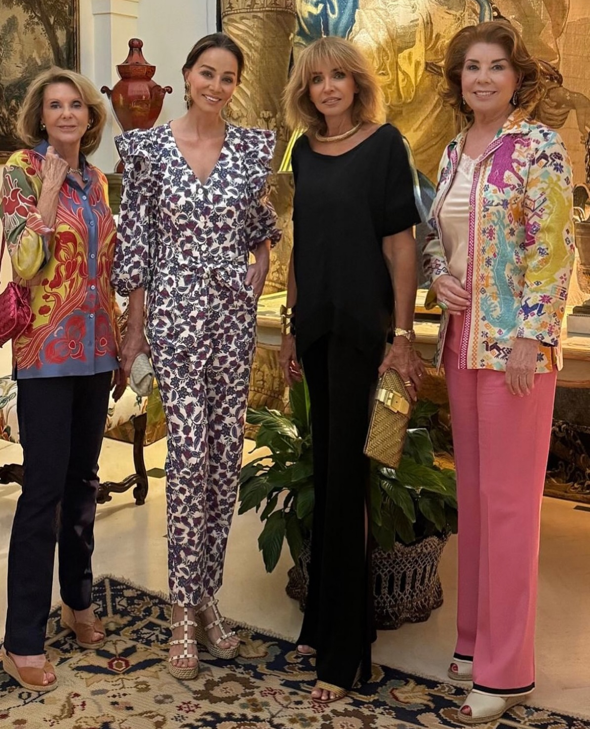 Isabel Preysler junto a sus amigas en la polémica fotografía de instagram.