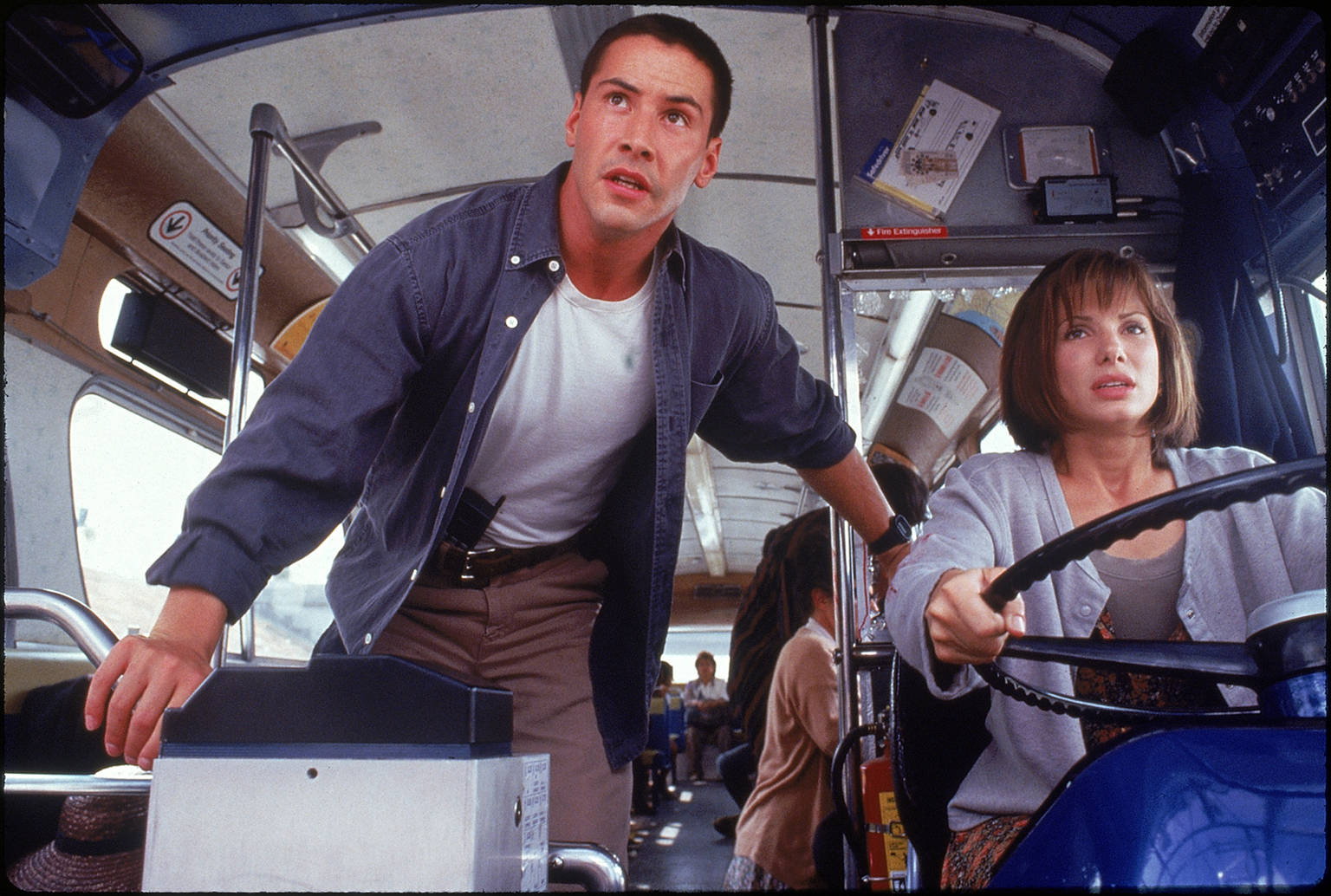 Keanu Reeves con Sandra Bullock en «Speed», su primer filme taquillero.