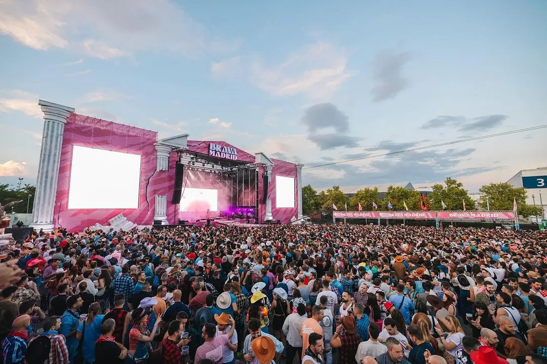 El escenario de Brava Madrid. Fotografía de su perfil de Instagram.