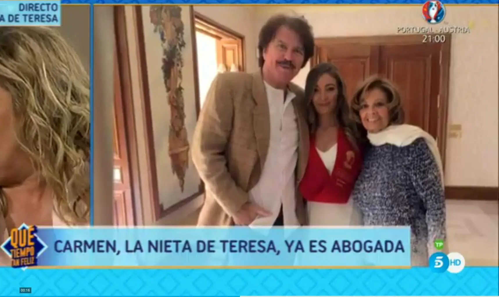 María Teresa estaba muy orgullosa de su nieta.