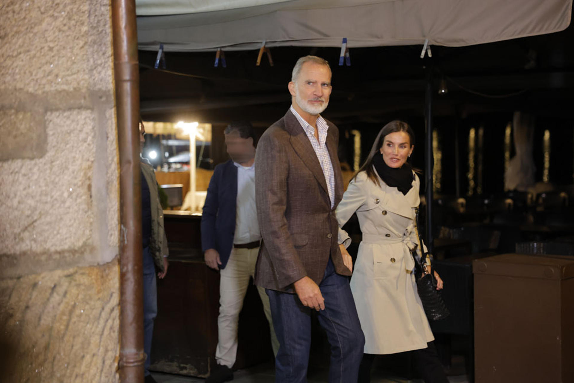 Felipe VI y Letizia cenaron juntos en restaurante en Combarro tras el breve encuentro familiar.