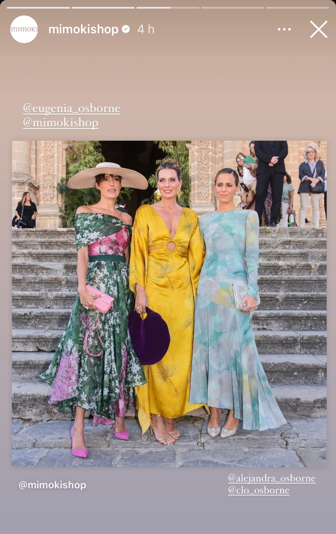 Las hermanas Osborne esperaban a la novia a las puertas de la Catedral.