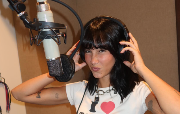 Aitana Ocaña en el estudio. @aitanax