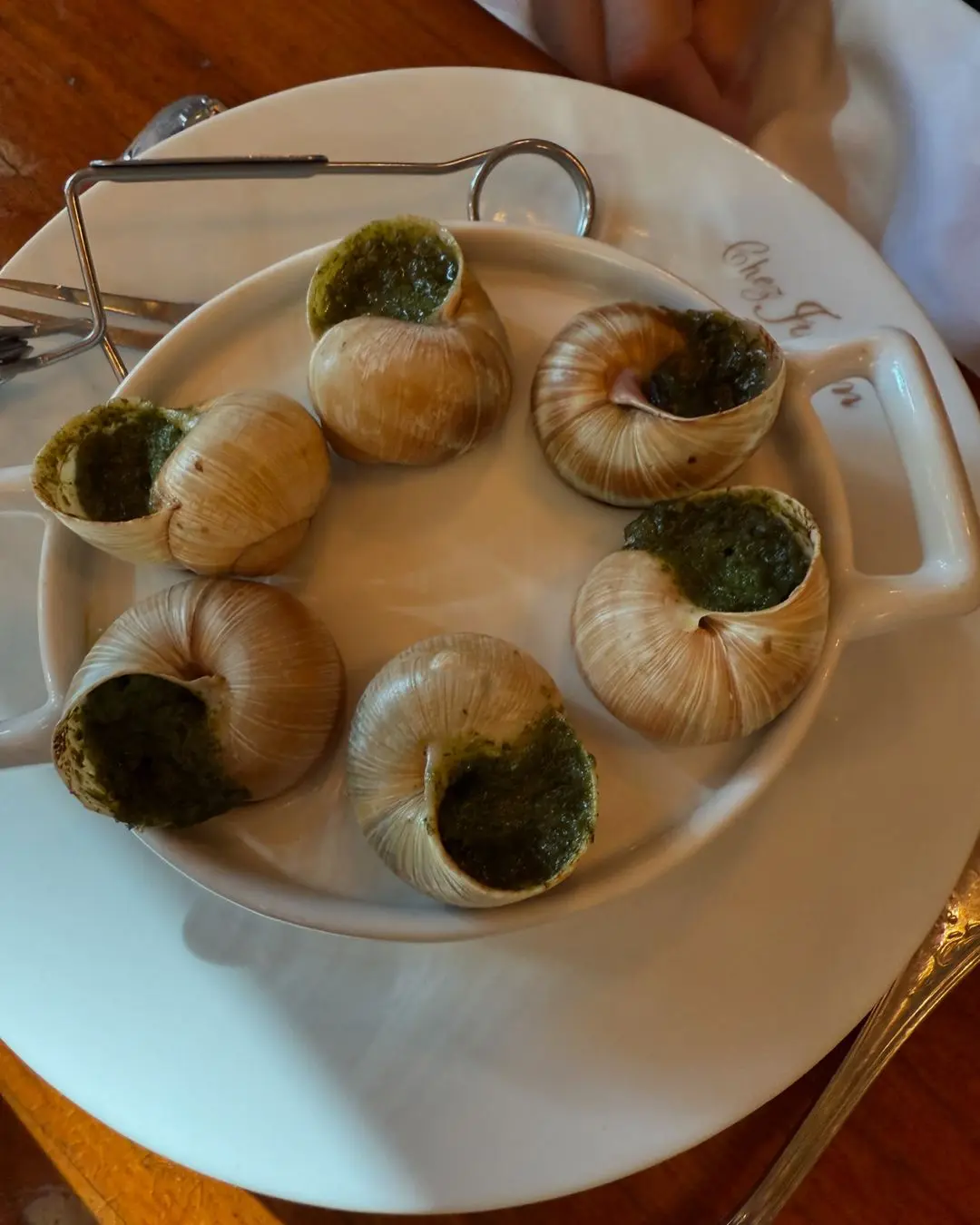 Imagen de los caracoles que comieron durante su visita.