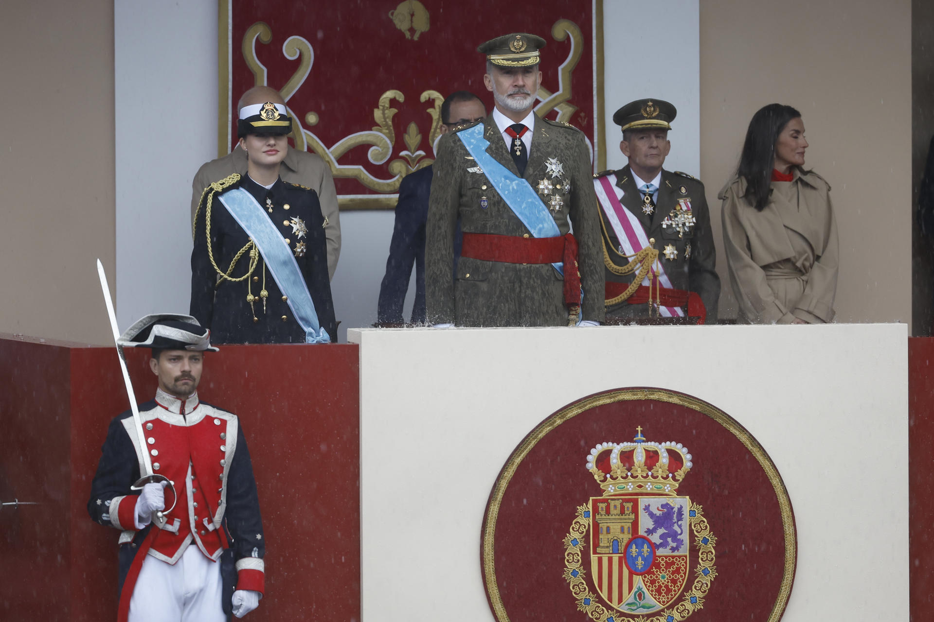 La Princesa Leonor ha permanecido junto a su padre todo el acto.