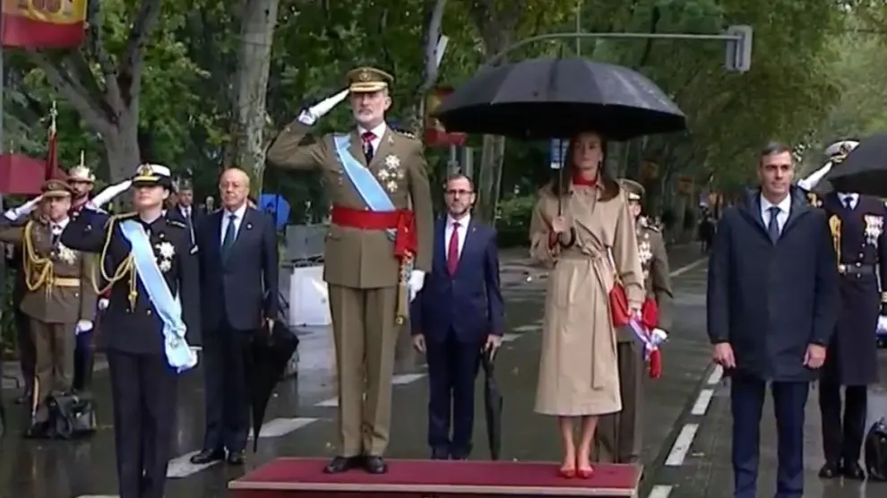 Reina Letizia, rey Felipe y Leonor.