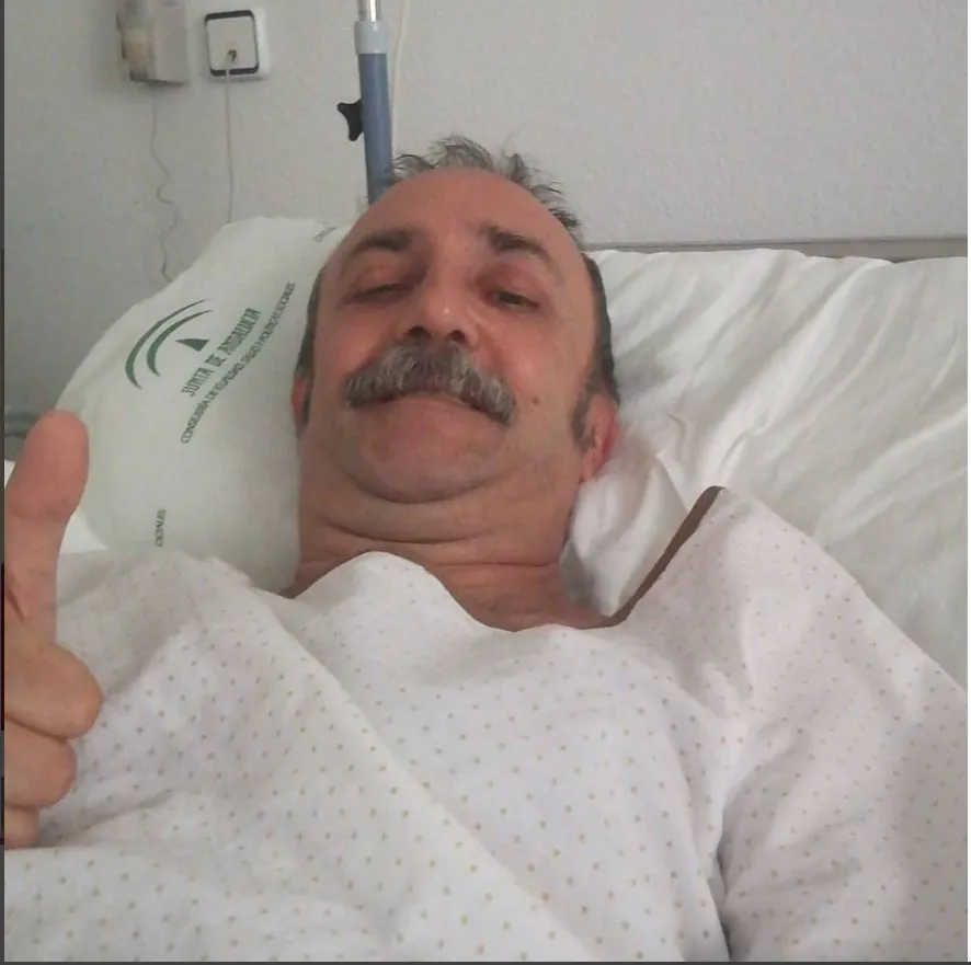 Santi Rodríguez, en el hospital.