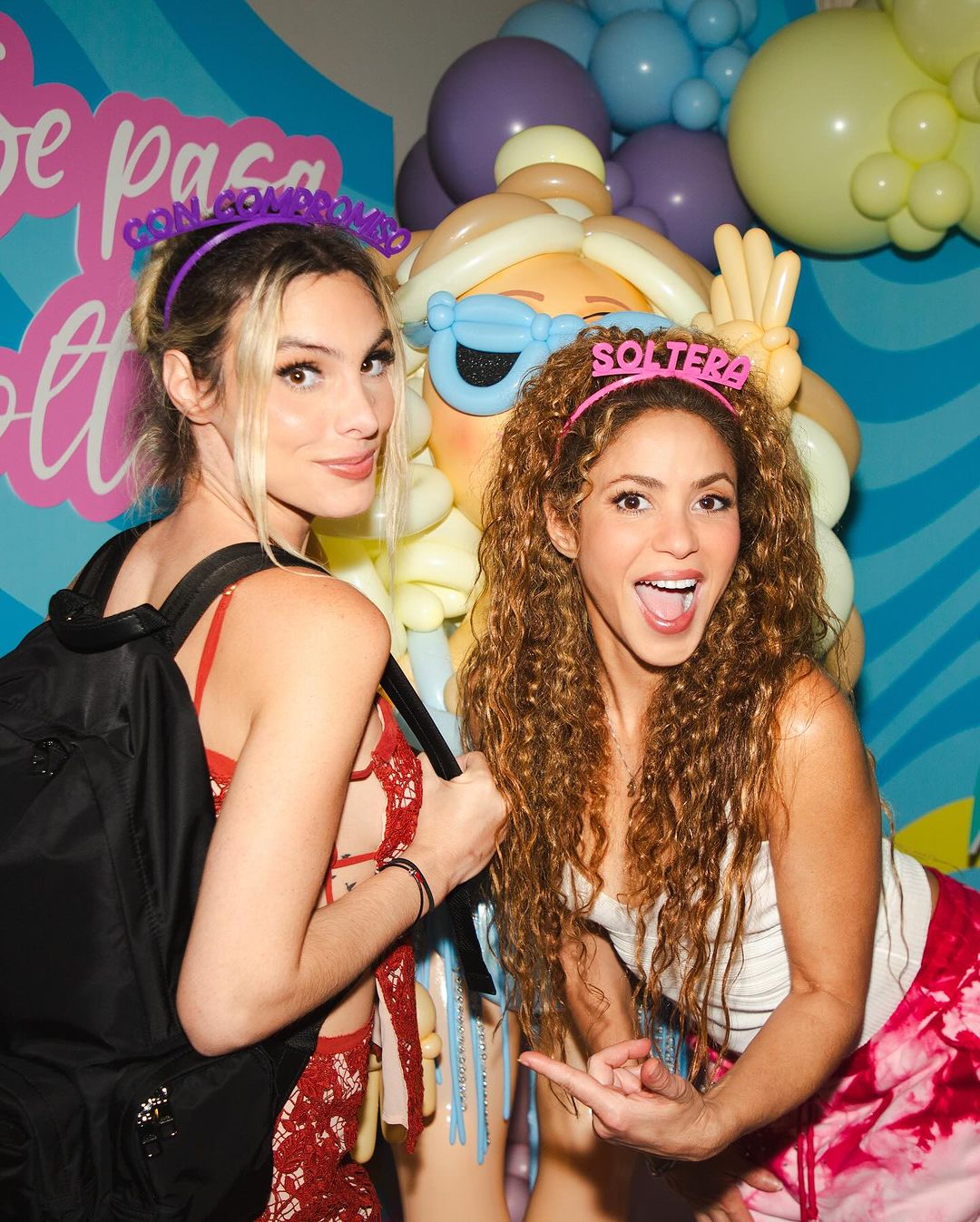 Shakira regaló una valiosa mochila a Lele Pons. @lelepons