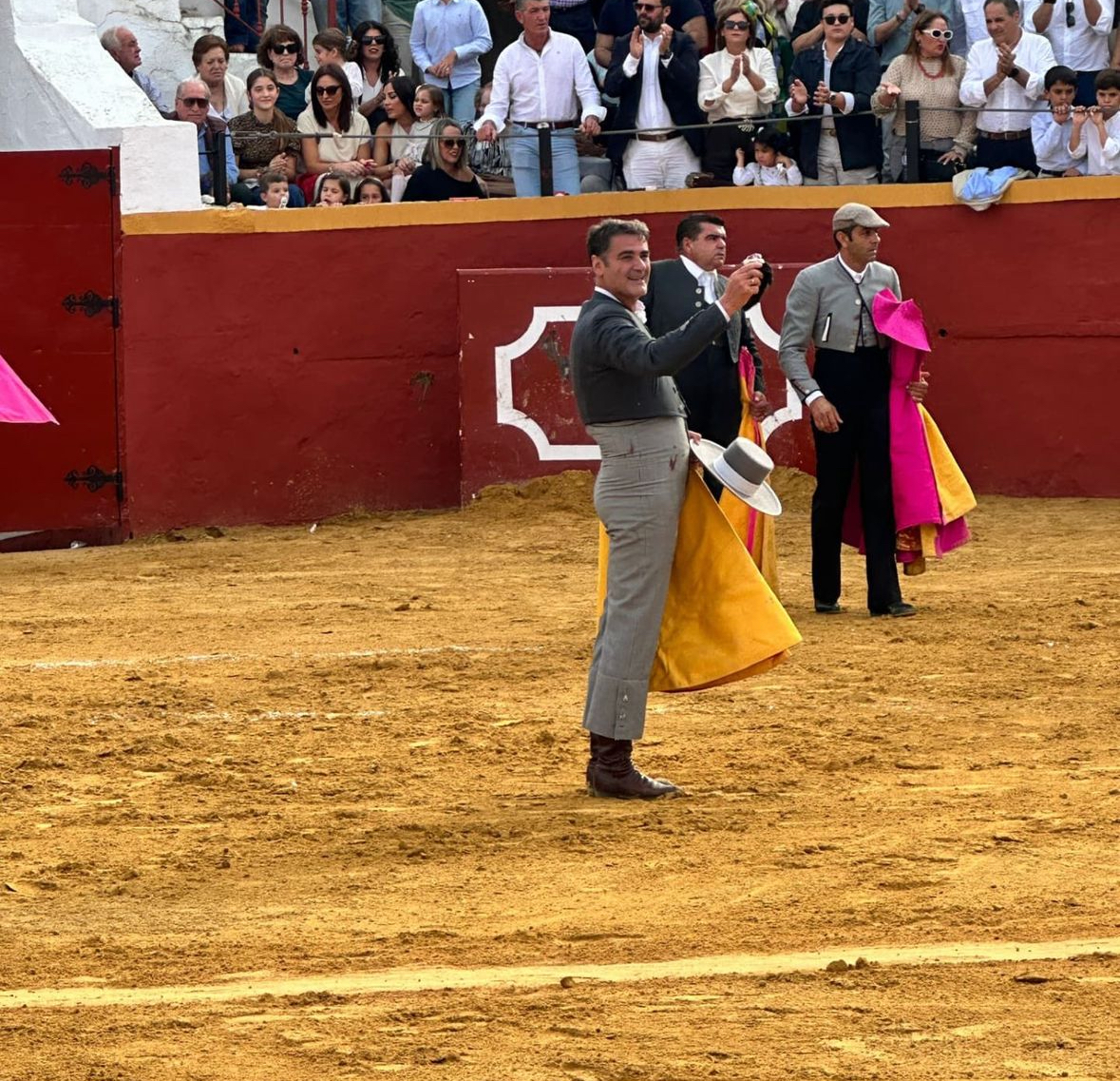 Jesulín de Ubrique firmó una tarde gloriosa en Guillena.