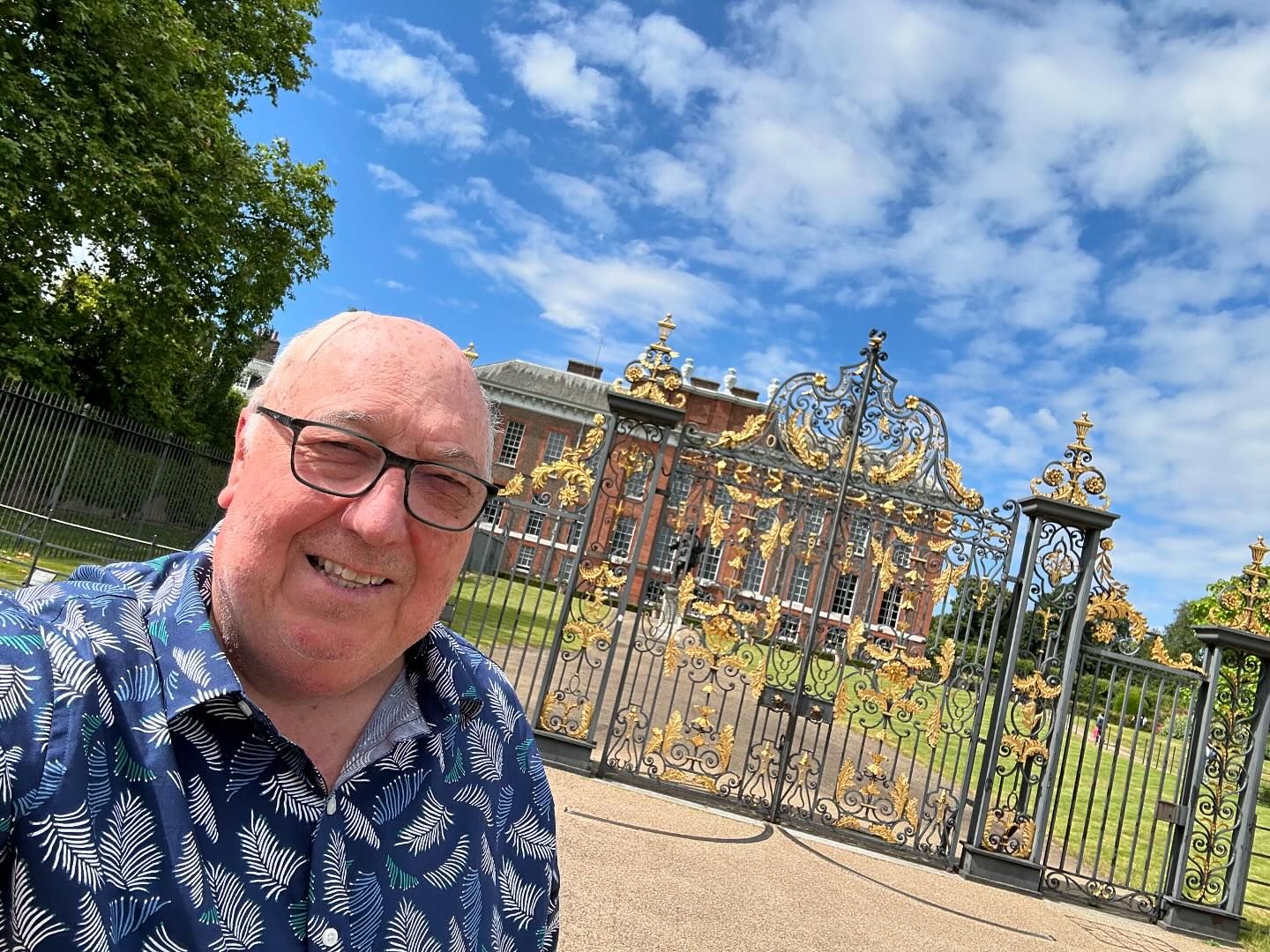 Darren McGrady, el chef de la familia real inglesa, frente al palacio de Kensington.