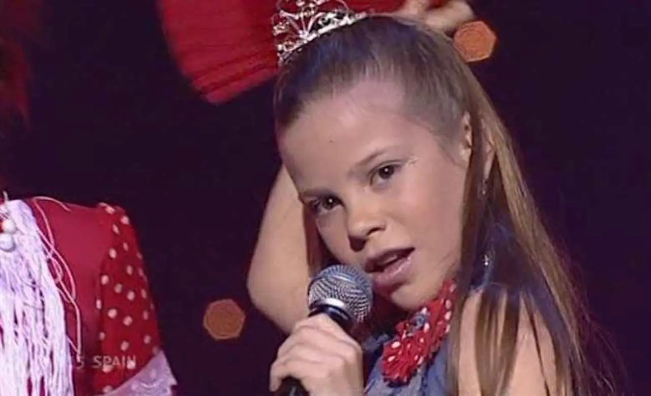 María Isabel en Eurovisión Junior 2004.